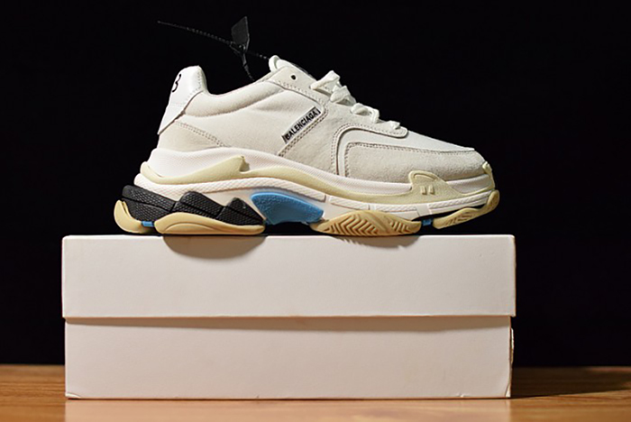 Ba*len*cia*ga triple s white suede 500597 w0971 9000